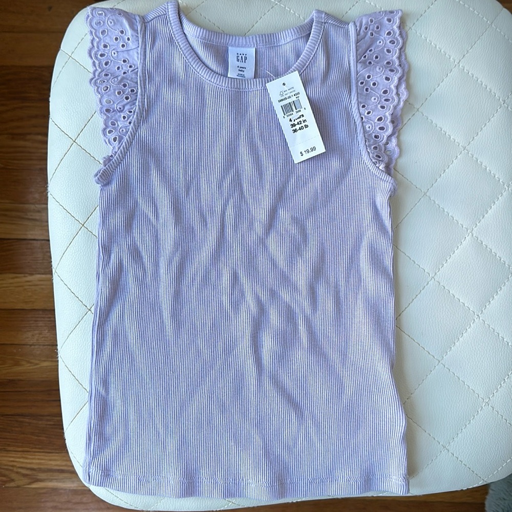 NWT Baby gap size 4T lavender T-shirt with eyelet detail